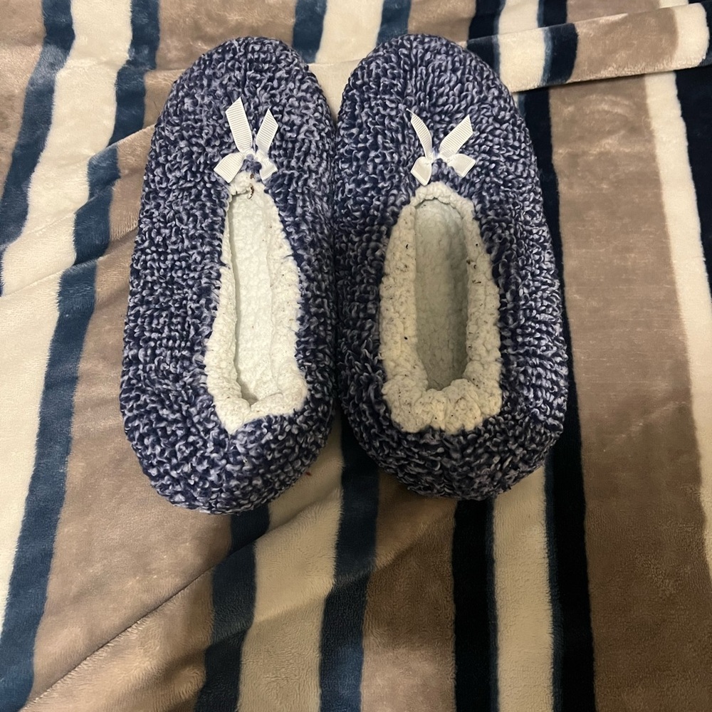 Women’s soft slippers